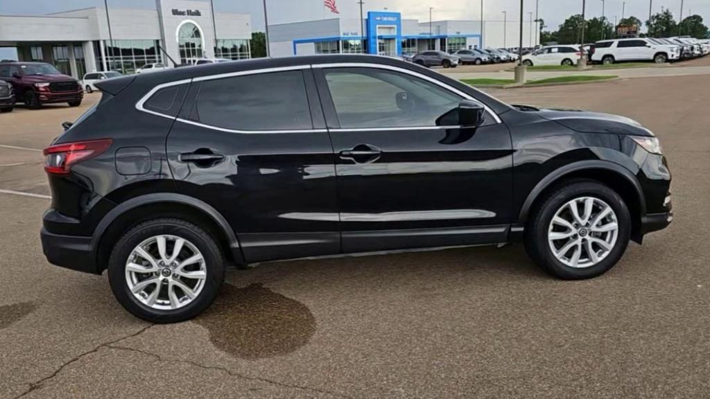 used 2021 Nissan Rogue Sport car, priced at $17,595