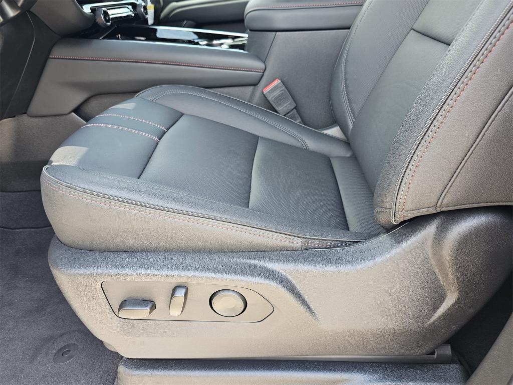 new 2025 Chevrolet Suburban car, priced at $75,432