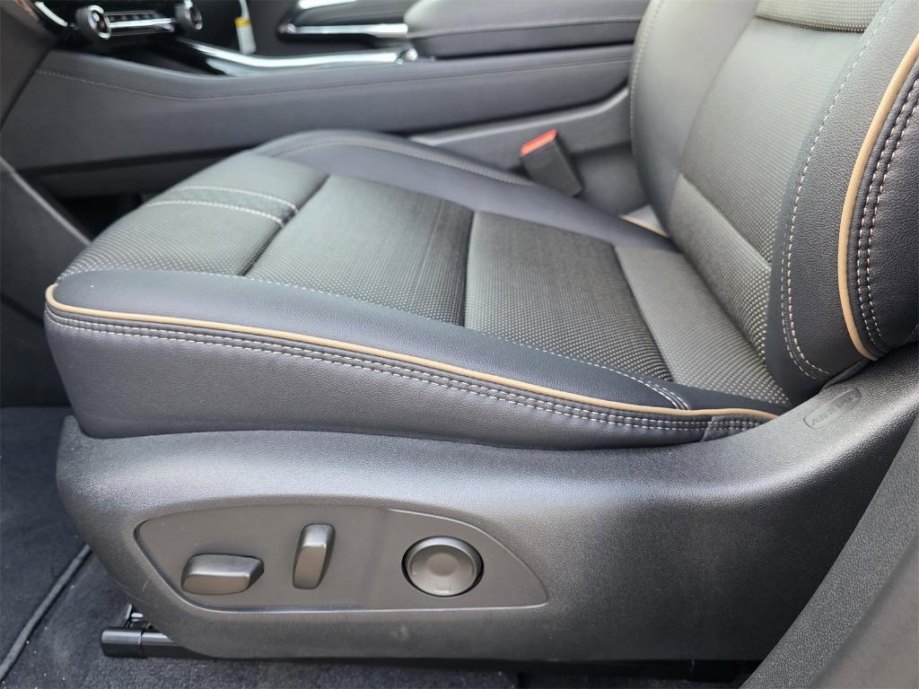 new 2026 Chevrolet Traverse car, priced at $58,294