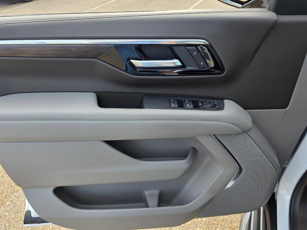 new 2025 Chevrolet Suburban car, priced at $64,987