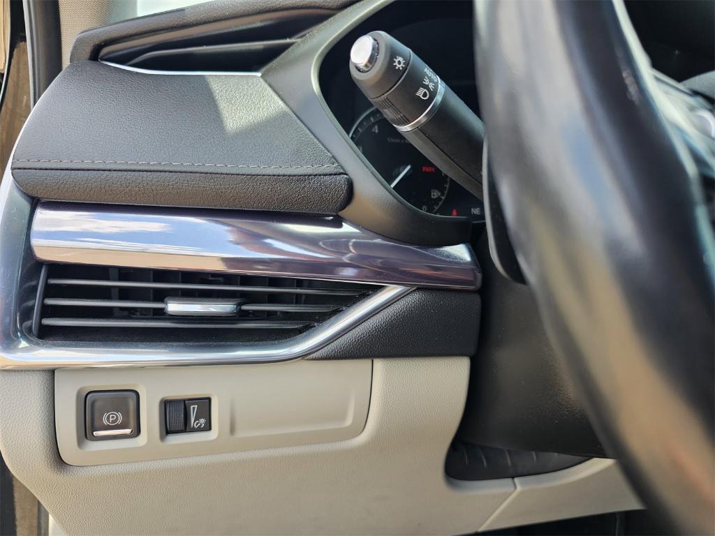 used 2021 Cadillac XT4 car, priced at $23,210