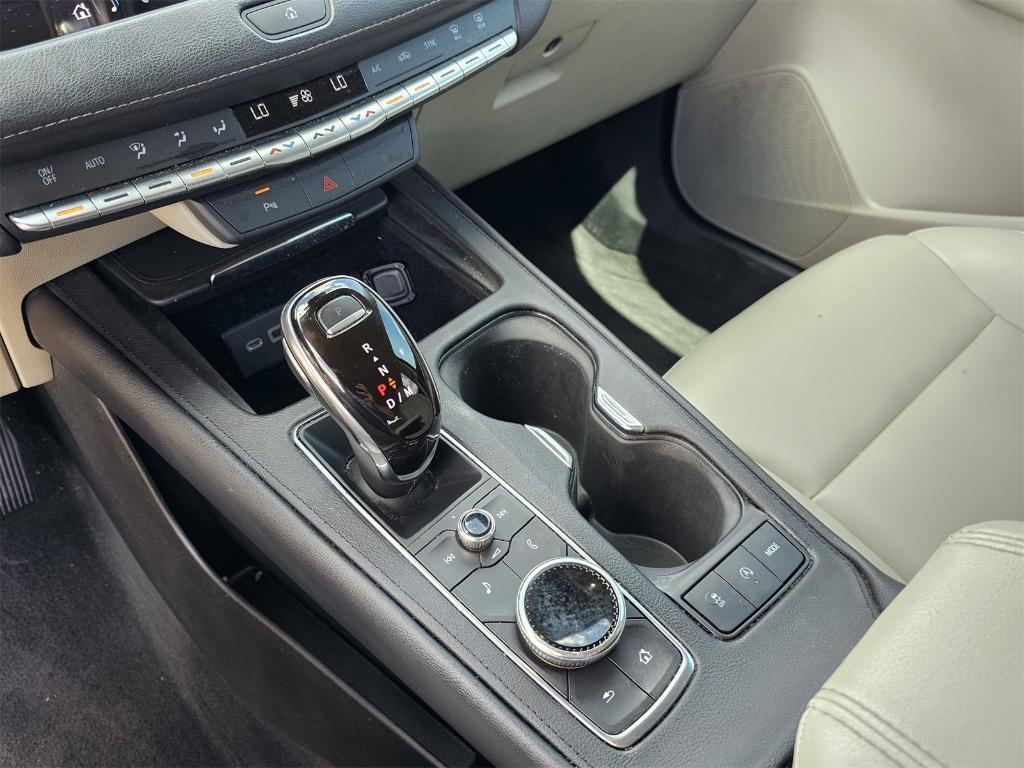 used 2021 Cadillac XT4 car, priced at $23,210