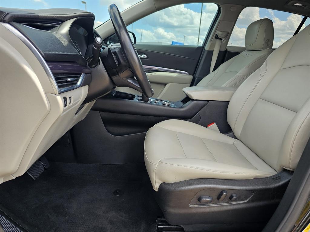 used 2021 Cadillac XT4 car, priced at $23,210