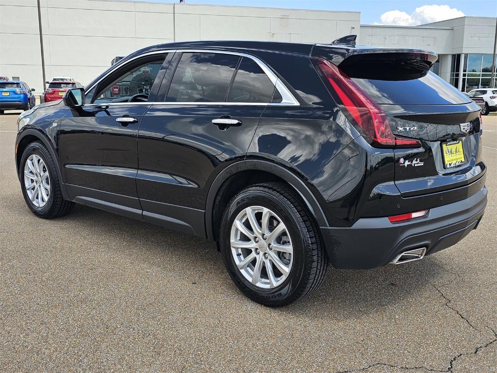 used 2021 Cadillac XT4 car, priced at $23,210