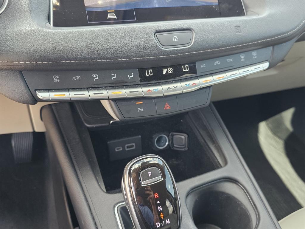used 2021 Cadillac XT4 car, priced at $23,210