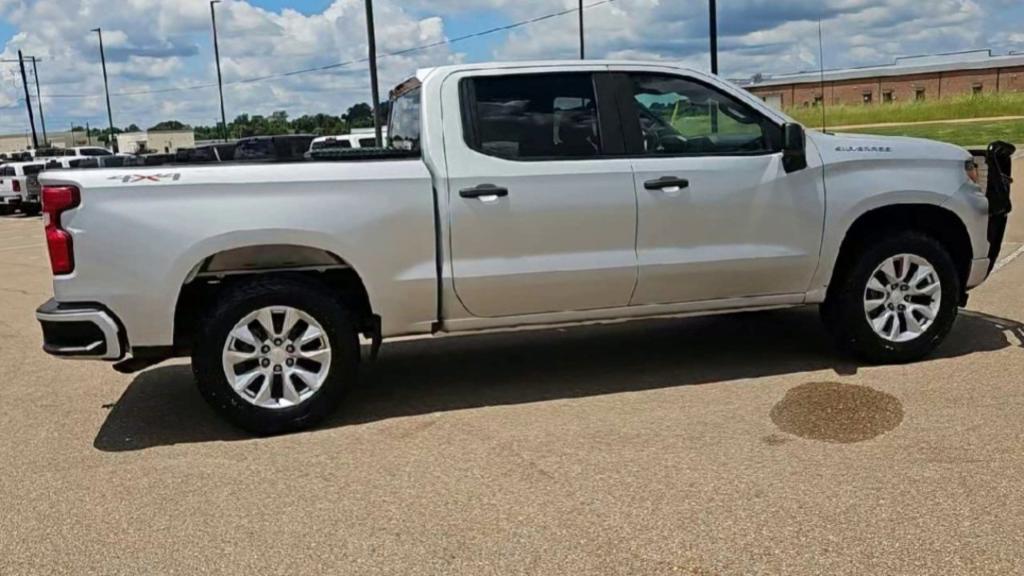 used 2022 Chevrolet Silverado 1500 car, priced at $29,258
