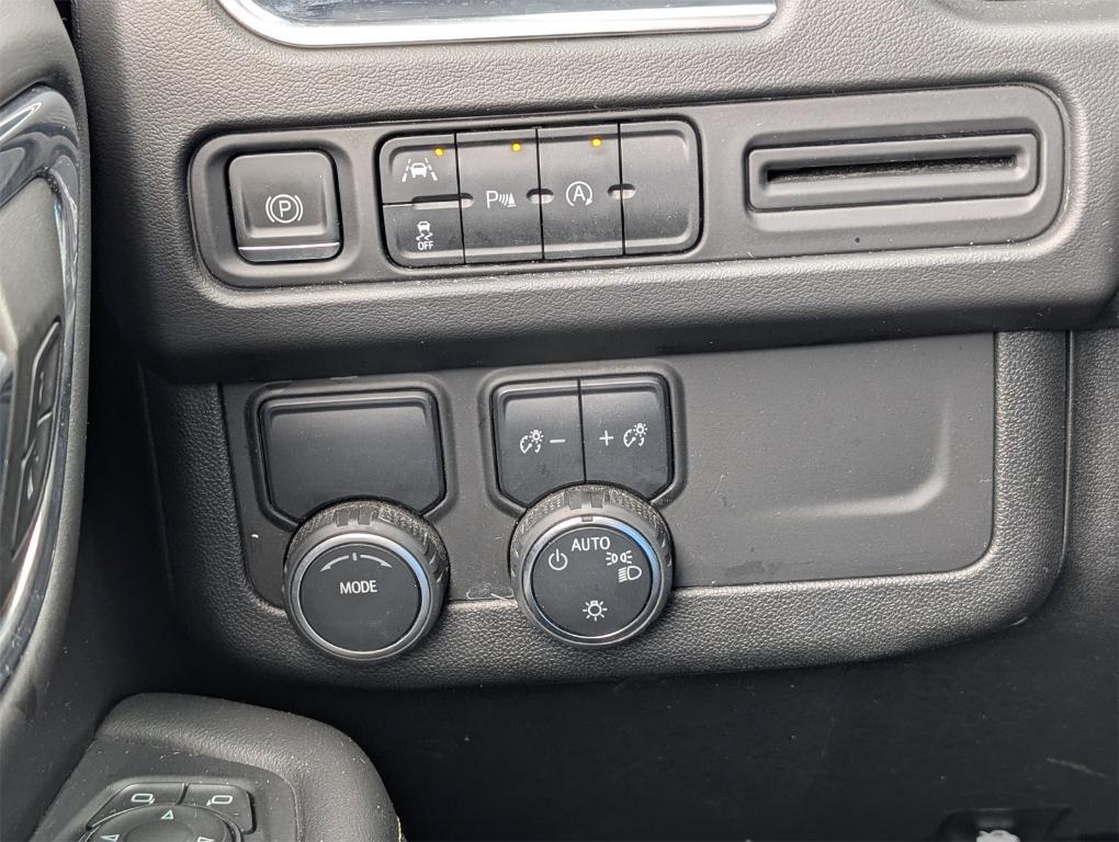 used 2023 Chevrolet Suburban car, priced at $42,905