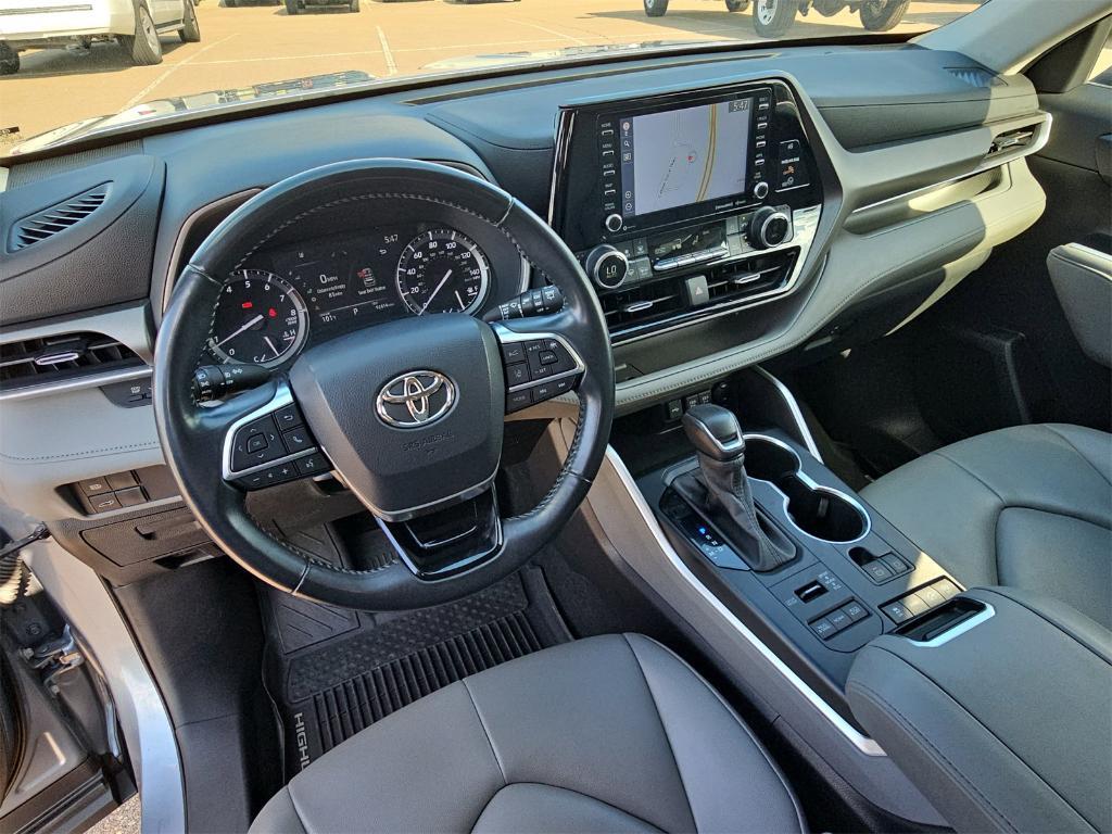 used 2021 Toyota Highlander car, priced at $26,432