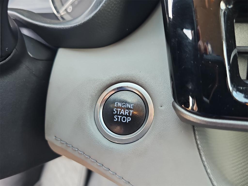 used 2021 Toyota Highlander car, priced at $26,432
