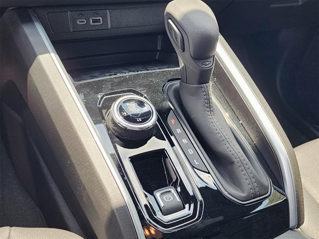 new 2025 Chevrolet Colorado car, priced at $53,174