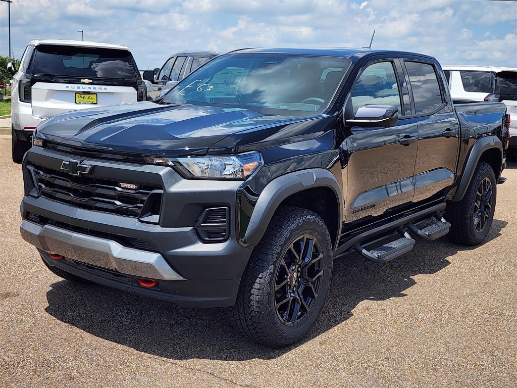 new 2025 Chevrolet Colorado car, priced at $53,174
