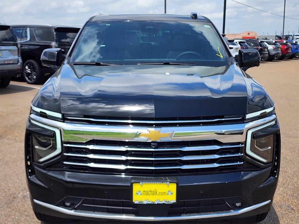 new 2025 Chevrolet Suburban car