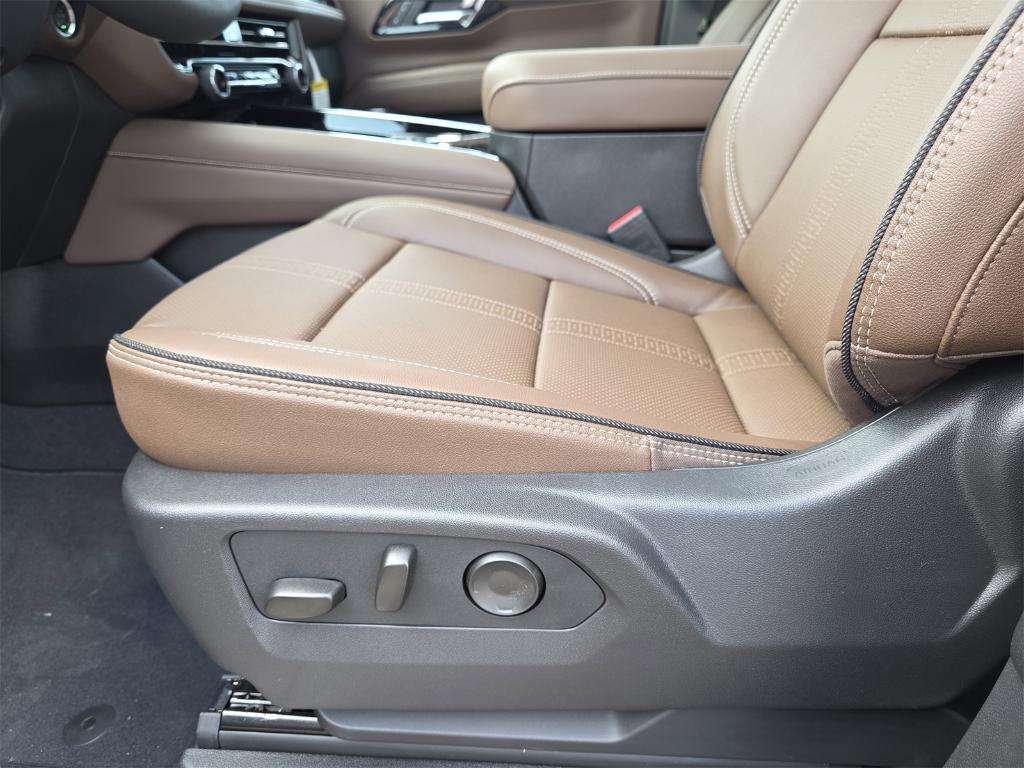 new 2025 Chevrolet Tahoe car, priced at $89,876