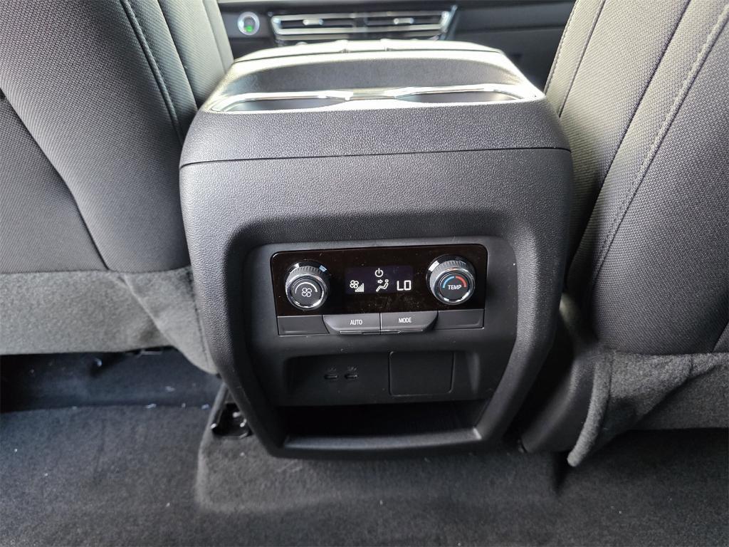 new 2026 Chevrolet Traverse car, priced at $40,695