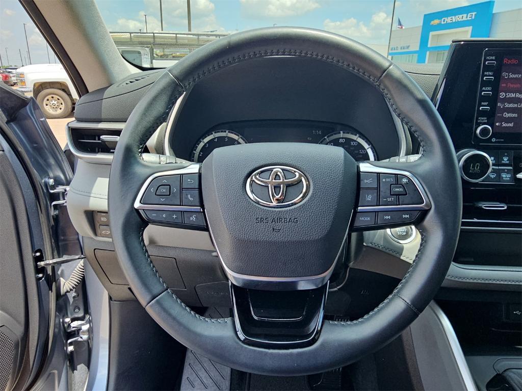 used 2021 Toyota Highlander car, priced at $36,163