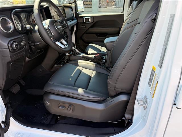 new 2025 Jeep Wrangler car, priced at $55,690