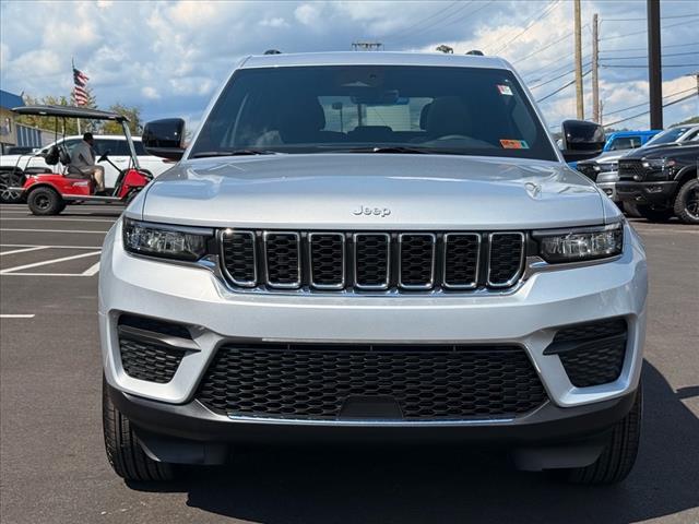 new 2025 Jeep Grand Cherokee car, priced at $42,647