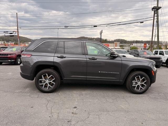 new 2025 Jeep Grand Cherokee car, priced at $50,010