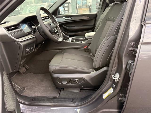 new 2025 Jeep Grand Cherokee L car, priced at $43,997
