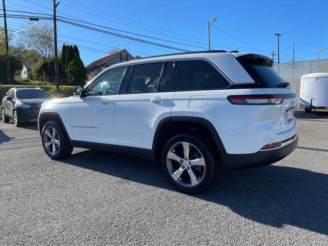 used 2022 Jeep Grand Cherokee car, priced at $35,999