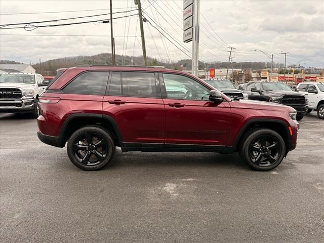 new 2025 Jeep Grand Cherokee car, priced at $46,175