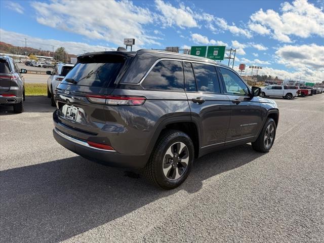 used 2022 Jeep Grand Cherokee car, priced at $36,975