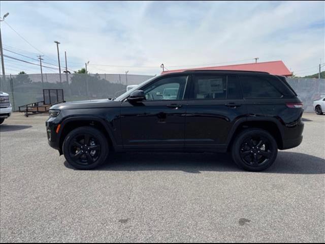 new 2024 Jeep Grand Cherokee L car, priced at $51,175