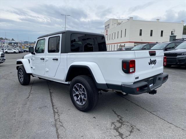 new 2024 Jeep Gladiator car, priced at $52,040