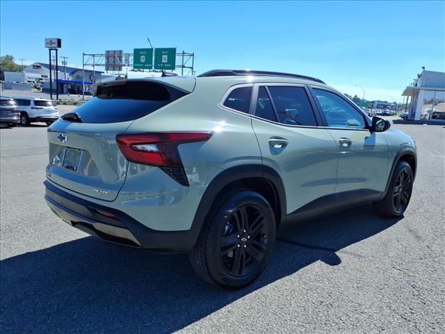 used 2025 Chevrolet Trax car, priced at $23,999
