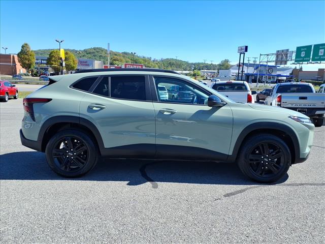 used 2025 Chevrolet Trax car, priced at $23,999