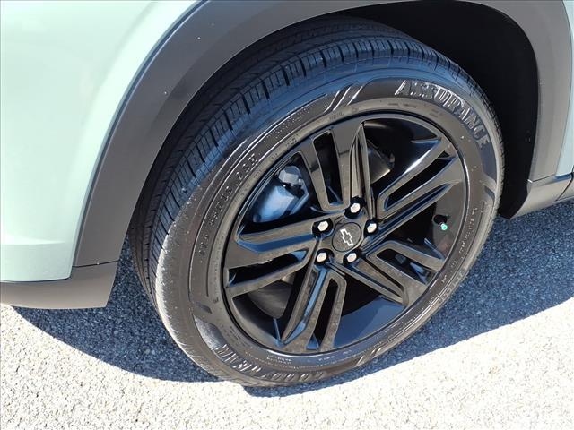 used 2025 Chevrolet Trax car, priced at $23,999