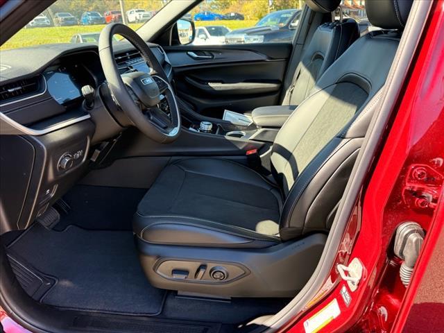 new 2025 Jeep Grand Cherokee L car, priced at $47,722