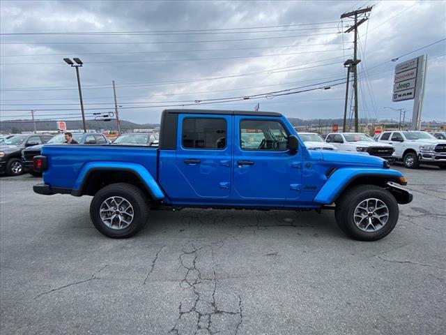 new 2024 Jeep Gladiator car, priced at $48,108