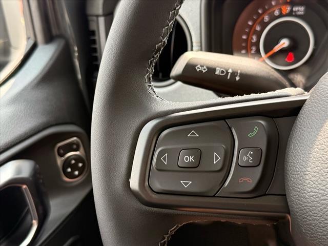 new 2025 Jeep Gladiator car, priced at $48,050
