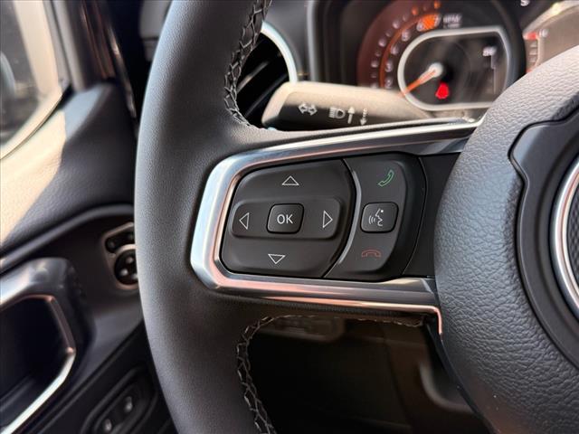 new 2025 Jeep Wrangler car, priced at $59,615