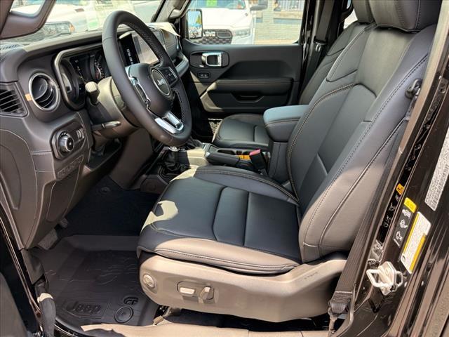new 2025 Jeep Wrangler car, priced at $59,615