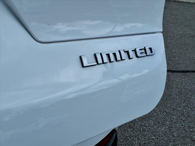 used 2024 Jeep Grand Cherokee L car, priced at $43,711
