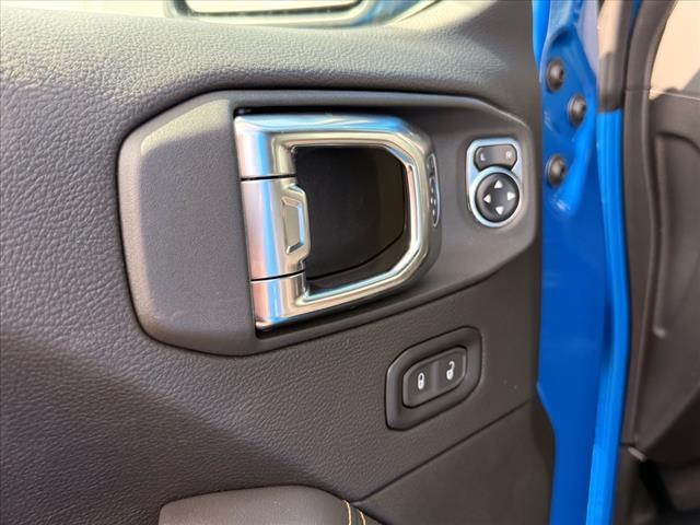 new 2025 Jeep Wrangler car, priced at $59,615