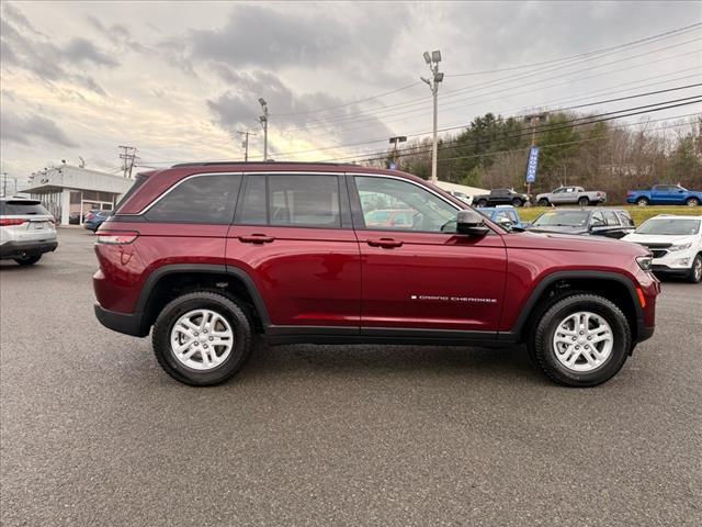 new 2025 Jeep Grand Cherokee car, priced at $43,220