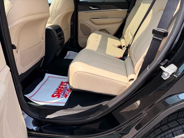 new 2025 Jeep Grand Cherokee car, priced at $52,735
