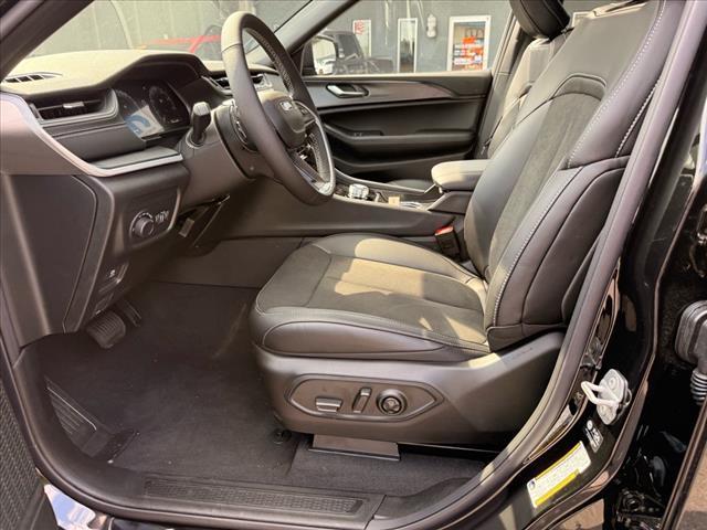 new 2025 Jeep Grand Cherokee L car, priced at $50,375