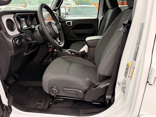 new 2025 Jeep Gladiator car, priced at $50,985