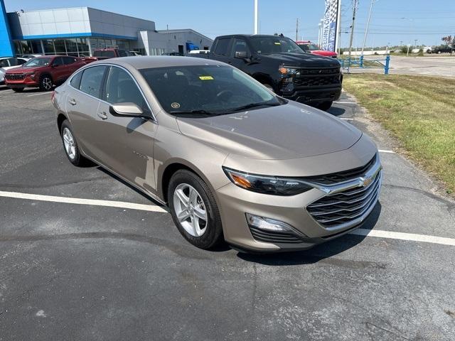 new 2024 Chevrolet Malibu car, priced at $23,092