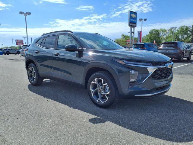 new 2025 Chevrolet Trax car, priced at $25,061
