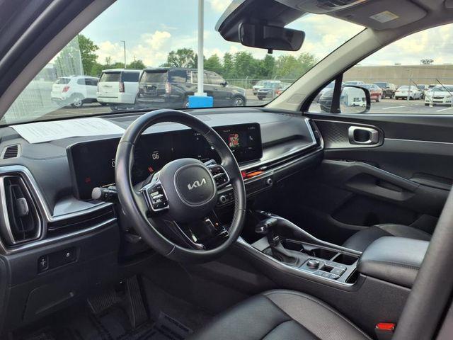 used 2024 Kia Sorento car, priced at $28,650