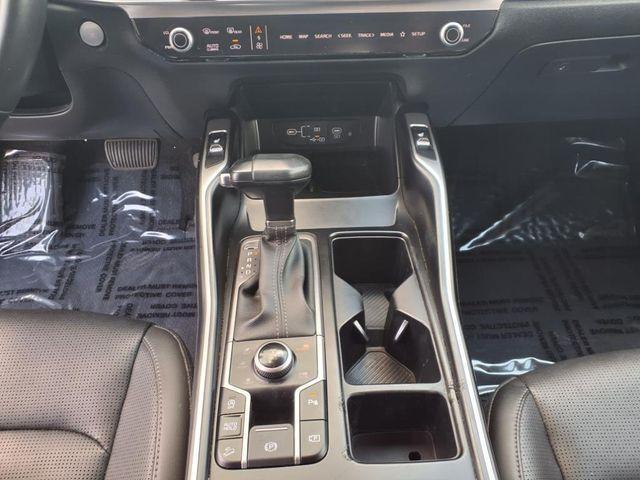 used 2024 Kia Sorento car, priced at $28,650