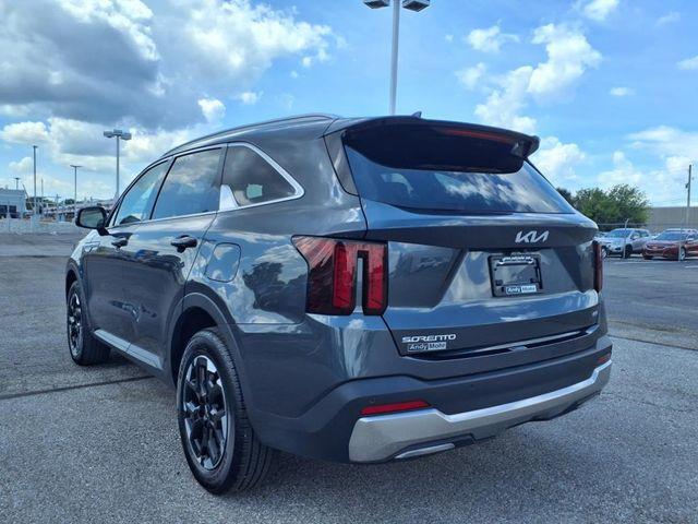 used 2024 Kia Sorento car, priced at $28,650