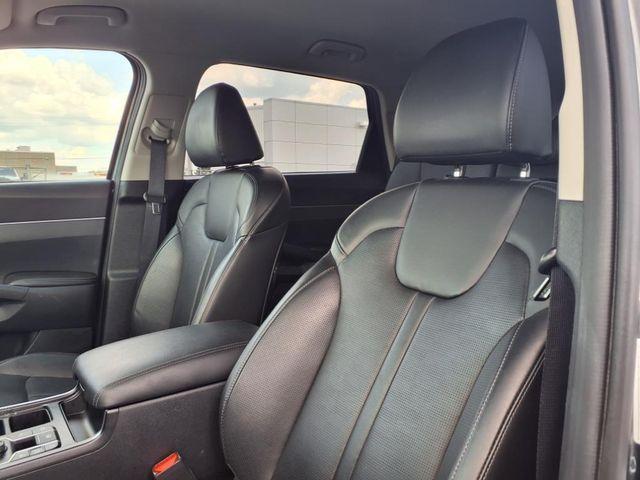 used 2024 Kia Sorento car, priced at $28,650