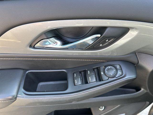 used 2021 Chevrolet Traverse car, priced at $18,583