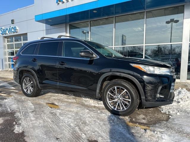 used 2017 Toyota Highlander car, priced at $21,989